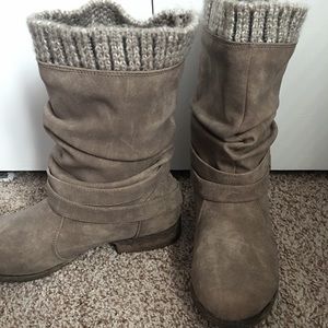 Short tan boots with built in boot sock!